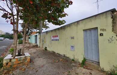 Imagem: A casa possui 2 Dormitórios, 1 Banheiro, 80m² de Área e