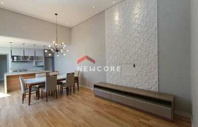 Imagem: A casa em condomínio possui 3 Dormitórios, 2 Banheiros, 1