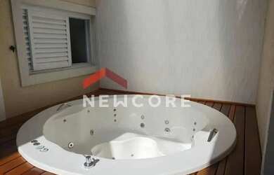 Imagem: A casa possui 2 Dormitórios, 2 Banheiros, 2 Vagas na garagem