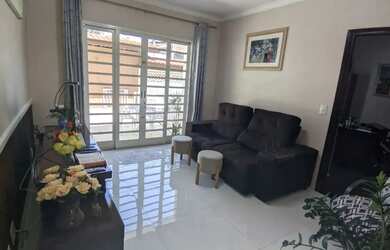 Imagem 13: LINDA CASA. Piscina, Varanda, 265m² de Áreae5 Vagas na garagem