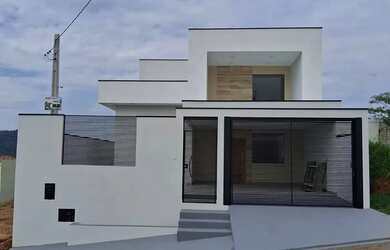 Imagem: A casa possui 3 Dormitórios, 3 Banheiros, 2 Vagas na garagem