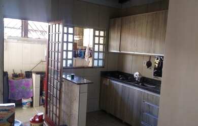 Imagem 5: Vendo lote de esquina com 3 moradias por R$160.000,00