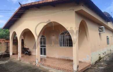 Imagem: A casa à venda possui 3 Dormitórios, 1 Banheiro, 5 Vagas na