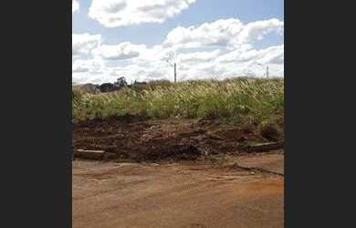 Imagem: O terreno possui 338m² de Área e está localizado em Santa