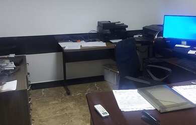 Imagem: A casa possui 5 Dormitórios, 4 Banheiros, 4 Vagas na garagem