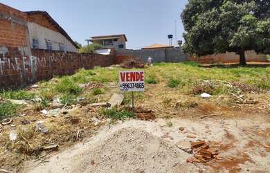 Imagem: O terreno possui 360m² de Área e está localizado em Gran