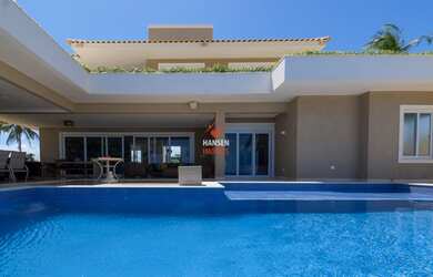 Imagem: A casa em condomínio possui 5 Dormitórios, 5 Banheiros, 4