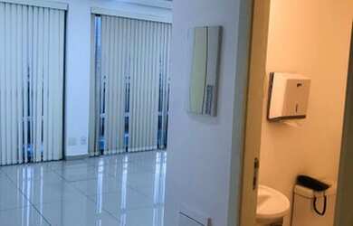 Imagem: O depósito possui 1 Vaga na garagem, 46m² de Área e está