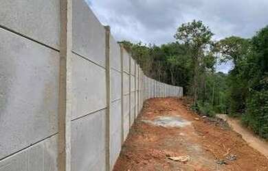 Imagem: O terreno possui 600m² de Área e está localizado em Centro