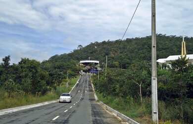 Imagem 8: Lotes Parcelados ao lado da Igreja Salete Setor Mansões Recanto da Serra