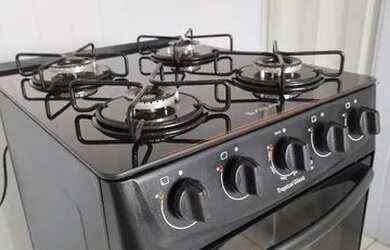 Imagem 2: Vendo fogão elétrico. 