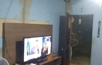 Imagem 2: Casas a venda ou aluguel. Área de serviço, 213.000m² de Área, 2 Banheirose2...