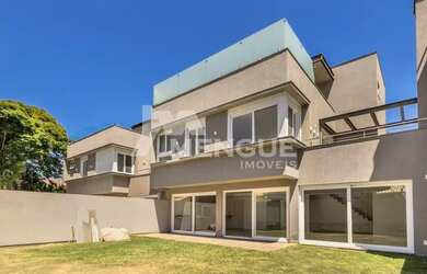 Imagem: A casa em condomínio possui 3 Dormitórios, 3 Banheiros, 3