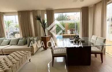 Imagem: A casa possui 1 Dormitório, 2 Banheiros e 300m² de Área e