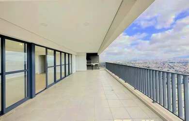 Imagem: O apartamento na cobertura possui 4 Dormitórios, 5 Banheiros