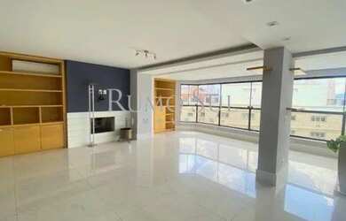 Imagem: O apartamento na cobertura possui 4 Dormitórios, 1 Banheiro