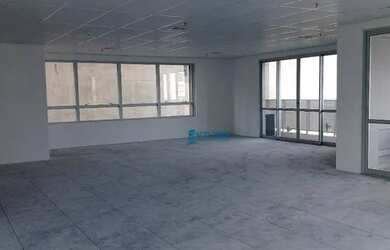 Imagem: O depósito possui 5 Vagas na garagem e 278m² de Área e está