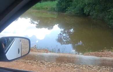 Imagem: A chácara possui 1.000m² de Área, Piscina e está localizado