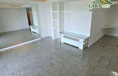 Imagem: O apartamento possui 4 Dormitórios, 4 Banheiros, 2 Vagas na