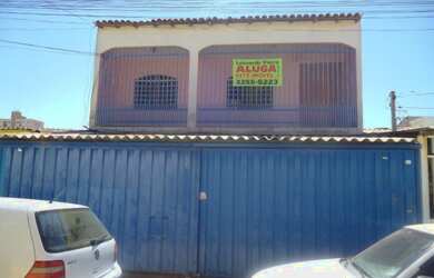 Imagem: A casa possui 2 Dormitórios, 1 Banheiro, 1 Vaga na garagem