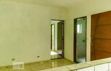 Imagem: A casa possui 1 Dormitório, 1 Banheiro, 50m² de Área e está