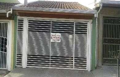 Imagem: A casa possui 3 Dormitórios, 1 Banheiro, 2 Vagas na garagem