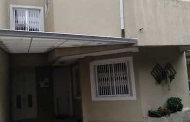 Imagem: A casa em condomínio possui 4 Dormitórios, 3 Banheiros, 2