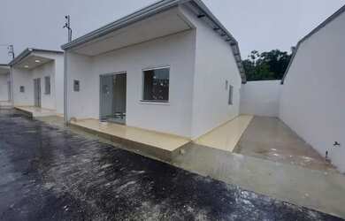 Imagem: A casa em condomínio possui 2 Dormitórios, 2 Banheiros, 2