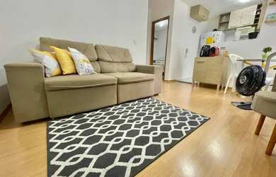 Imagem: O apartamento possui 2 Dormitórios, 1 Banheiro, 1 Vaga na garagem