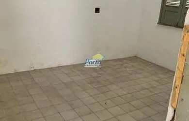 Imagem: A casa possui 1 Dormitório, 1 Banheiro, 1 Vaga na garagem e