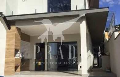 Imagem: A casa possui 3 Dormitórios, 3 Banheiros, 2 Vagas na garagem