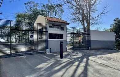 Imagem: O apartamento possui 2 Dormitórios, 1 Banheiro, 2 Vagas na