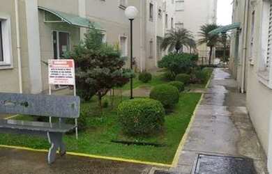 Imagem: O apartamento possui 2 Dormitórios, 1 Banheiro, 1 Vaga na garagem