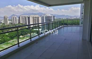 Imagem: O apartamento possui 4 Dormitórios, 5 Banheiros, 4 Vagas na