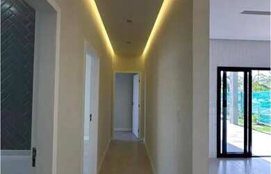 Imagem: A casa em condomínio possui 3 Dormitórios, 2 Banheiros, 2