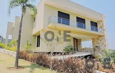 Imagem: A casa em condomínio possui 4 Dormitórios, 5 Banheiros, 5