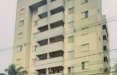 Imagem: O apartamento possui 3 Dormitórios, 1 Banheiro, 1 Vaga na garagem