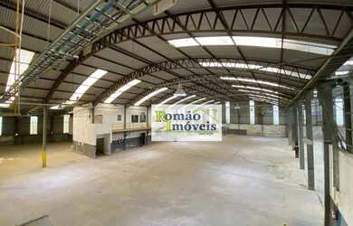 Imagem: O depósito possui 5 Vagas na garagem e 4500m² de Área e está