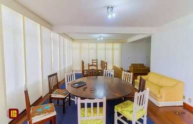 Imagem: O apartamento possui 4 Dormitórios, 3 Banheiros, 2 Vagas na