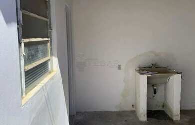 Imagem: A casa possui 1 Dormitório, 1 Banheiro, 40m² de Área e está