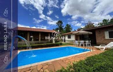 Imagem: A casa em condomínio possui 4 Dormitórios, 5 Banheiros, 5