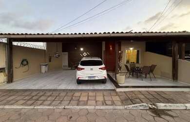 Imagem: A casa em condomínio possui 4 Dormitórios, 4 Banheiros, 2