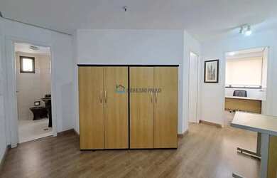 Imagem: O depósito possui 1 Vaga na garagem, 43m² de Área e está