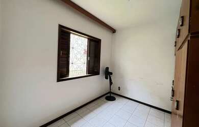 Imagem 10: Casa muito bem localizada no Centro de Criciúma