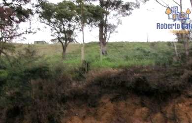 Imagem: O terreno possui 808m² de Área e está localizado em Suíço