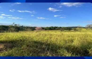 Imagem: A casa possui 1 Dormitório, 1 Banheiro, 10m² de Área e está