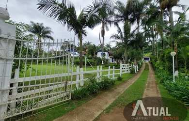 Imagem: A fazenda possui 600m² de Área e está localizado em Terra