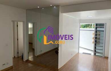 Imagem: O apartamento possui 3 Dormitórios, 1 Banheiro, 2 Vagas na