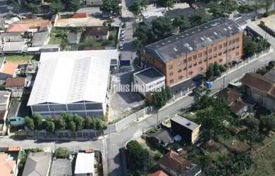 Imagem: O depósito possui 5 Vagas na garagem, 6.353m² de Área e