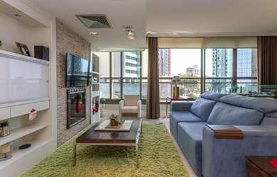 Imagem: O apartamento possui 3 Dormitórios, 2 Banheiros, 2 Vagas na